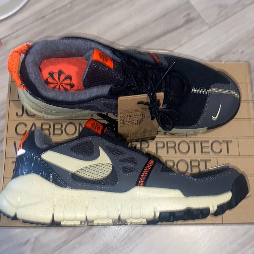 Brand new Nikes men size 10